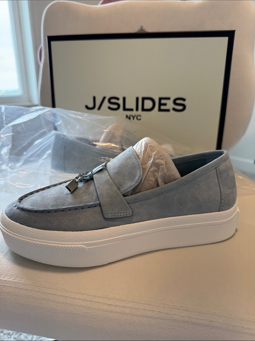 J/SLIDES Sky Blue Women’s Gray Suede Platform Loafer Sz 7 1/2